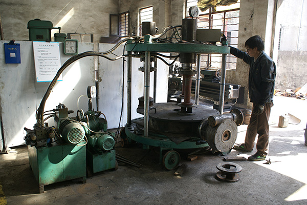 法蘭蝶閥生產車間